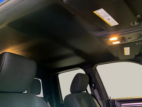 Used 2022 RAM 1500 Warlock AWD/4WD image 27