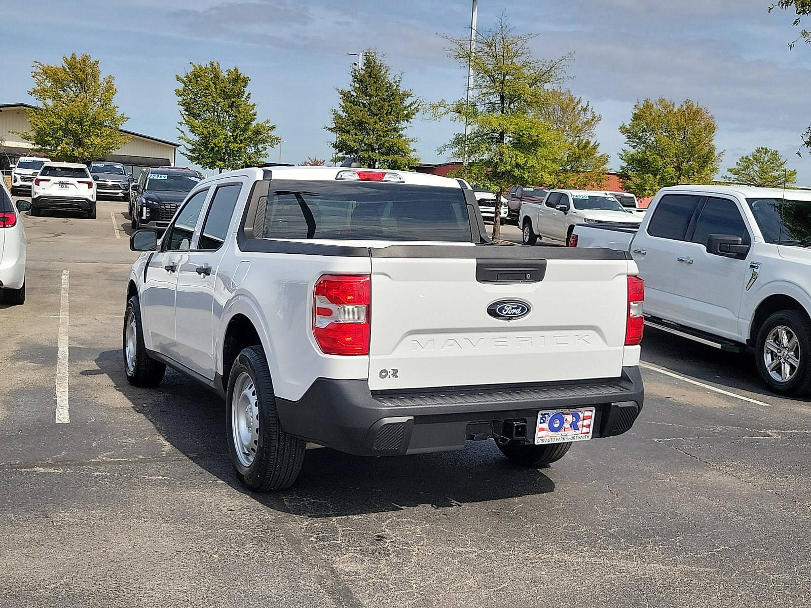 Used 2025 Ford Maverick XL w/ Equipment Group 102A AWD/4WD image 4