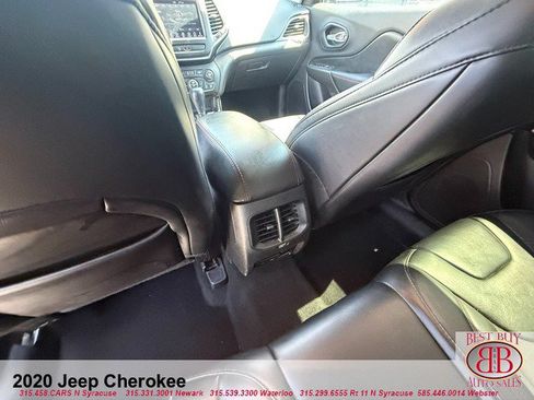 Used 2020 Jeep Cherokee Trailhawk w/ Cold Weather Group AWD/4WD image 11