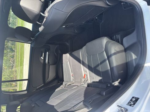 Used 2023 Mercedes-Benz GLB 250 4MATIC image 8