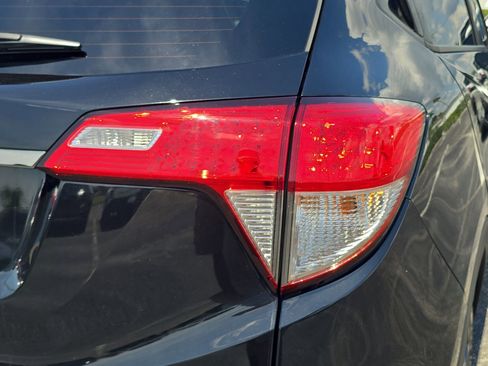 Certified 2022 Honda HR-V EX image 7