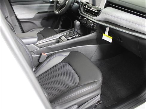 New 2025 Jeep Compass Latitude image 36