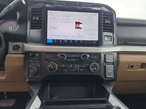 Used 2024 Ford F250 XLT w/ Black Appearance Package AWD/4WD image 19