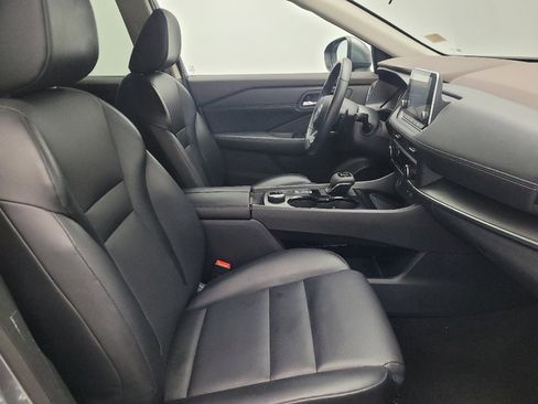 Used 2023 Nissan Rogue SV w/ SV Premium B Package image 21