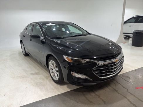 Used 2024 Chevrolet Malibu LT image 2
