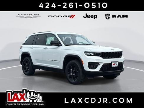 New 2025 Jeep Grand Cherokee Altitude RWD image 1