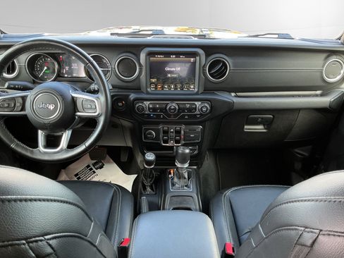 Used 2021 Jeep Wrangler Unlimited Sahara w/ Cold Weather Group AWD/4WD image 10