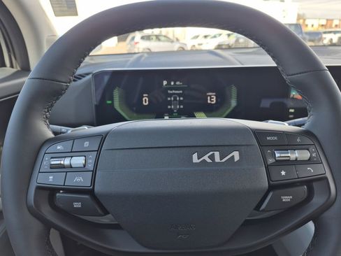 New 2026 Kia Sportage EX image 18