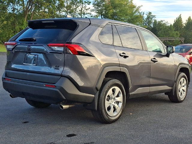Used 2023 Toyota RAV4 LE AWD/4WD image 9