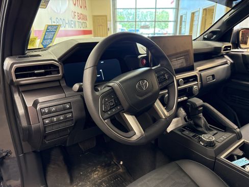 Used 2026 Toyota 4Runner TRD Off-Road Premium AWD/4WD image 8