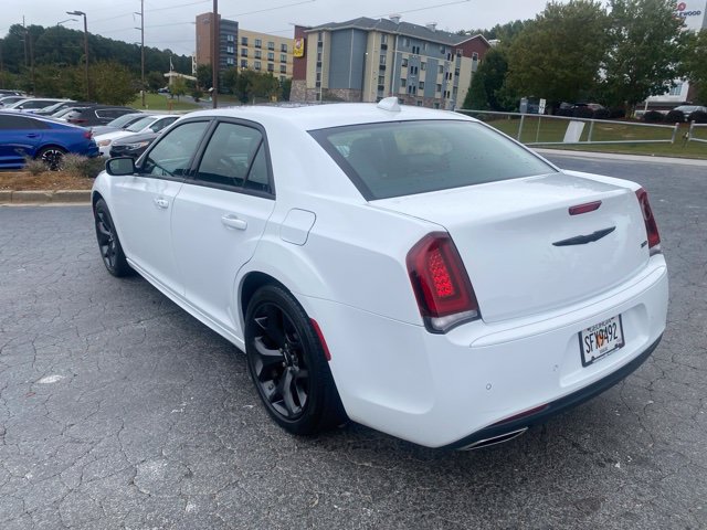 Used 2023 Chrysler 300 Touring L w/ Popular Equipment Group RWD image 7