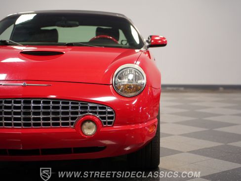 Used 2003 Ford Thunderbird image 20