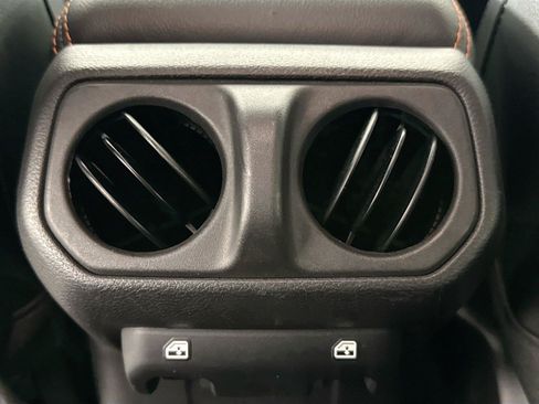Used 2022 Jeep Gladiator Mojave w/ LED Lighting Group AWD/4WD image 36