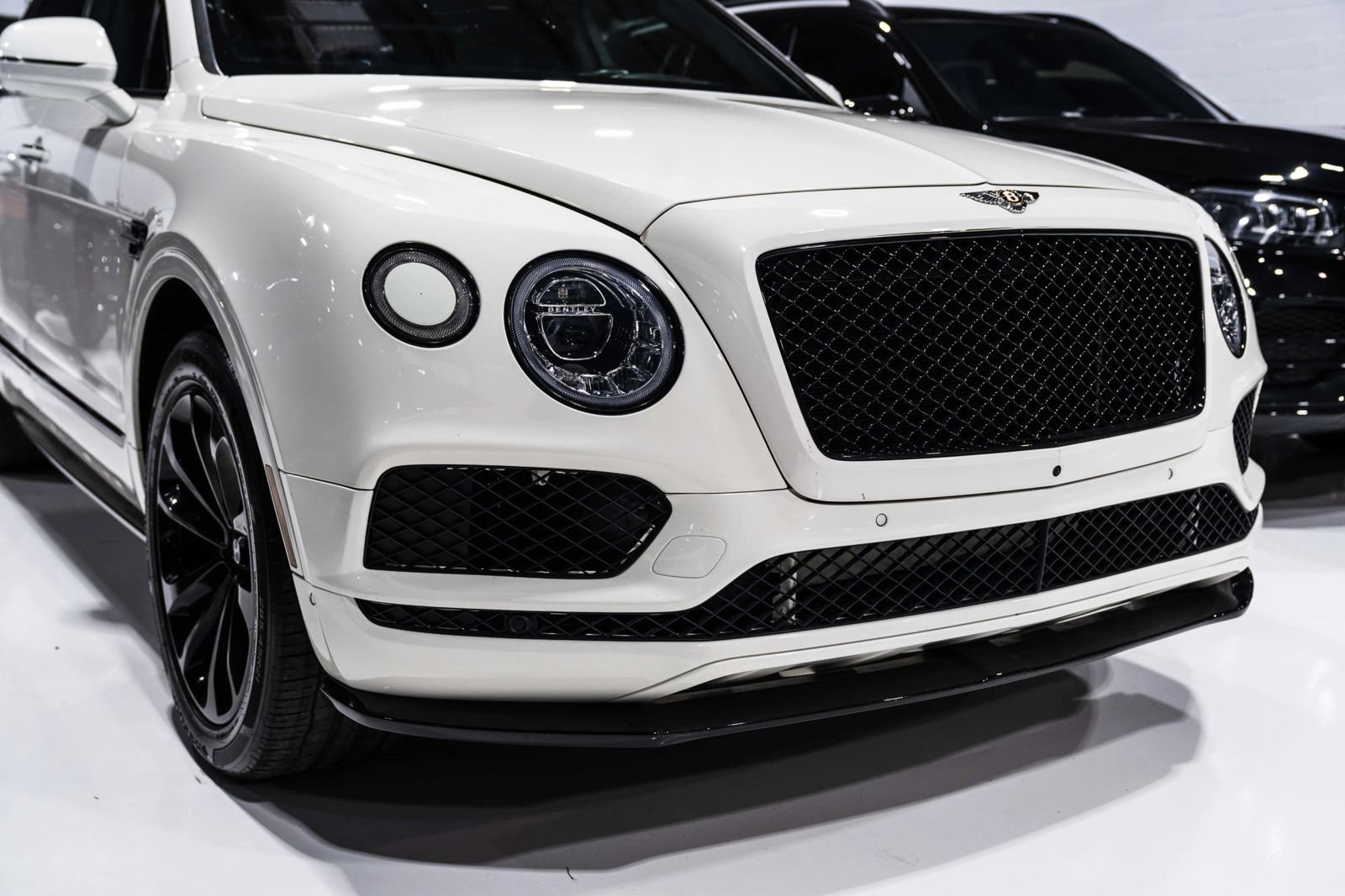 Used 2019 Bentley Bentayga AWD/4WD image 4