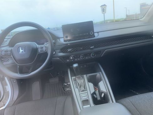 Certified 2025 Honda Accord SE image 27