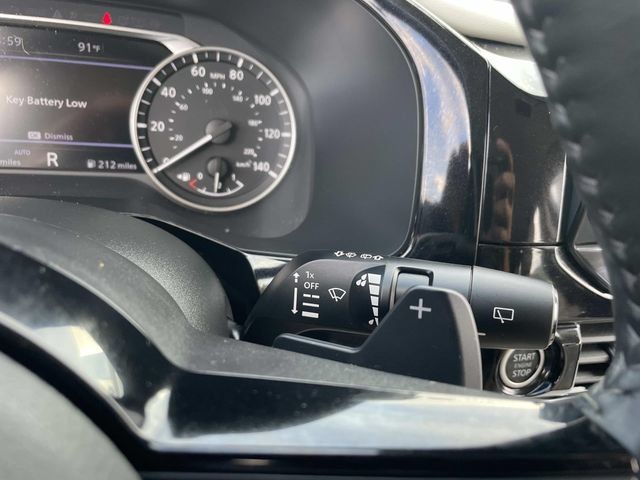 Used 2024 Nissan Pathfinder SL AWD/4WD image 37