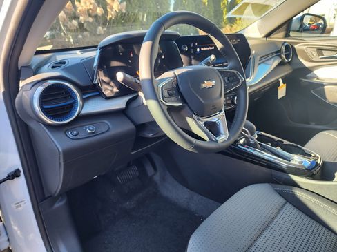 New 2026 Chevrolet Trax LT image 22