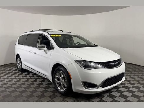 Used 2019 Chrysler Pacifica Limited FWD image 1