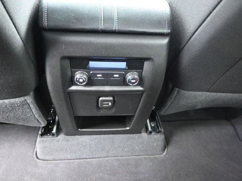 Used 2024 Chevrolet Traverse LT FWD image 18