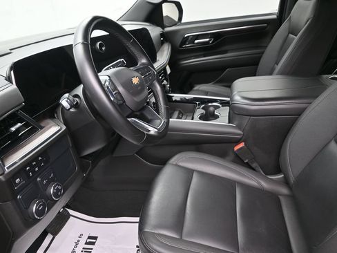Used 2025 Chevrolet Tahoe LT RWD image 12