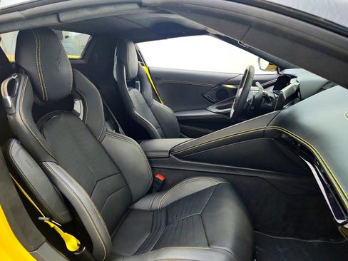 Used 2025 Chevrolet Corvette Stingray Premium Conv w/ Z51 Performance Package image 23