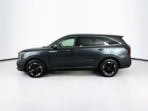 Used 2024 Kia Sorento S FWD image 4