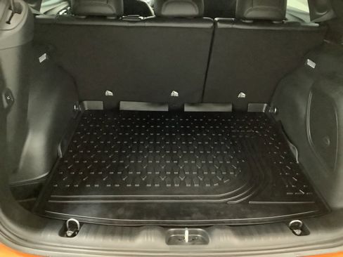 New 2026 Jeep Compass Latitude w/ Sun and Sound Group AWD/4WD image 8