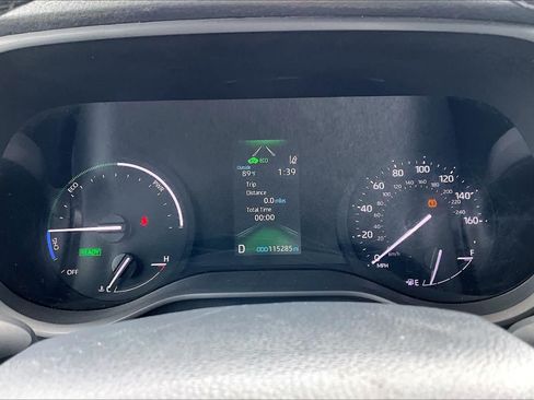 Used 2022 Toyota Sienna XLE w/ XLE Plus Package FWD image 25