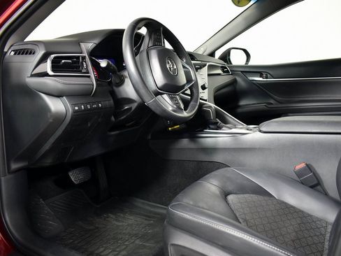 Certified 2018 Toyota Camry XSE w/ Driver Assist Package image 16