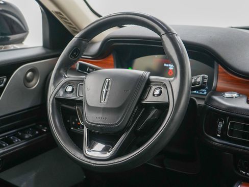 Used 2020 Lincoln Aviator Reserve w/ Equipment Group 202A image 14