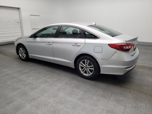 Used 2017 Hyundai Sonata SE FWD image 3