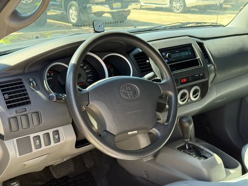 Used 2009 Toyota Tacoma Pickup 2D 6 ft image 8