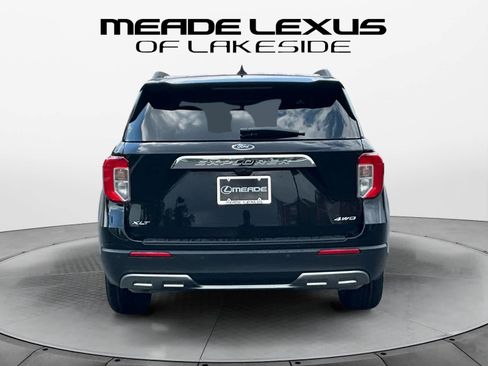 Used 2023 Ford Explorer XLT w/ Equipment Group 202A AWD/4WD image 4