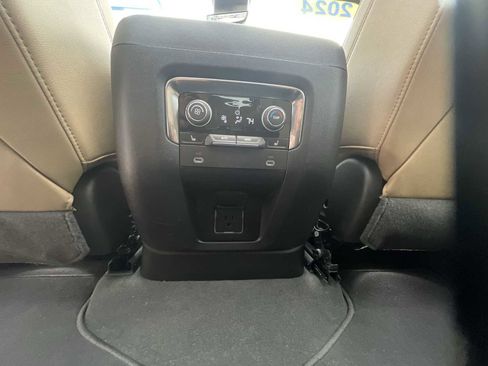 Used 2024 Chevrolet Suburban Premier w/ Premium Package 2 image 21