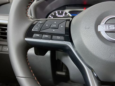 New 2025 Nissan Altima 2.5 SR image 14