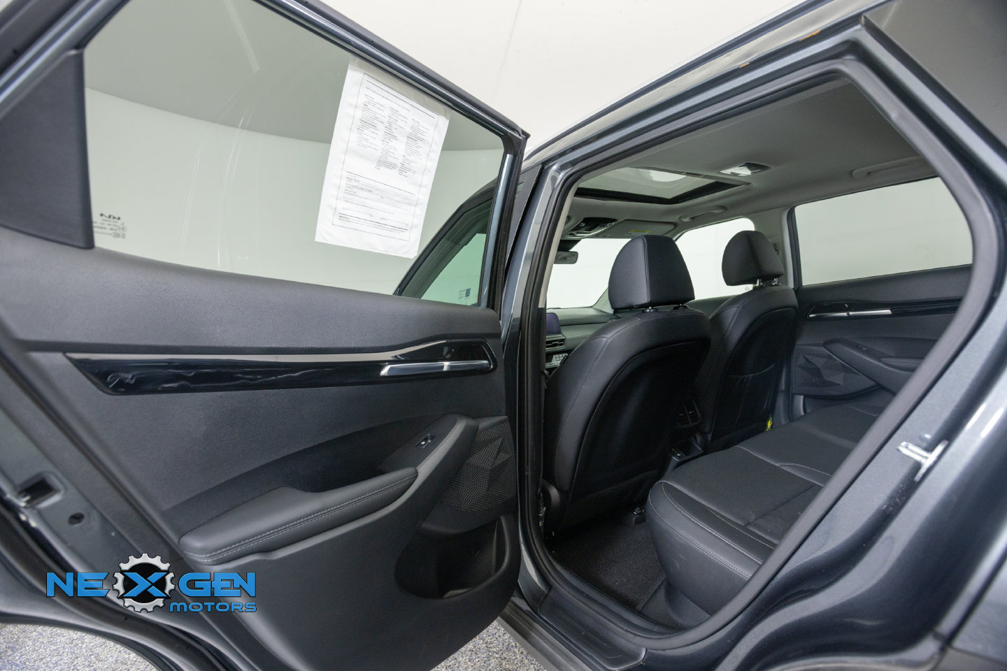Used 2024 Kia Seltos EX AWD/4WD image 26