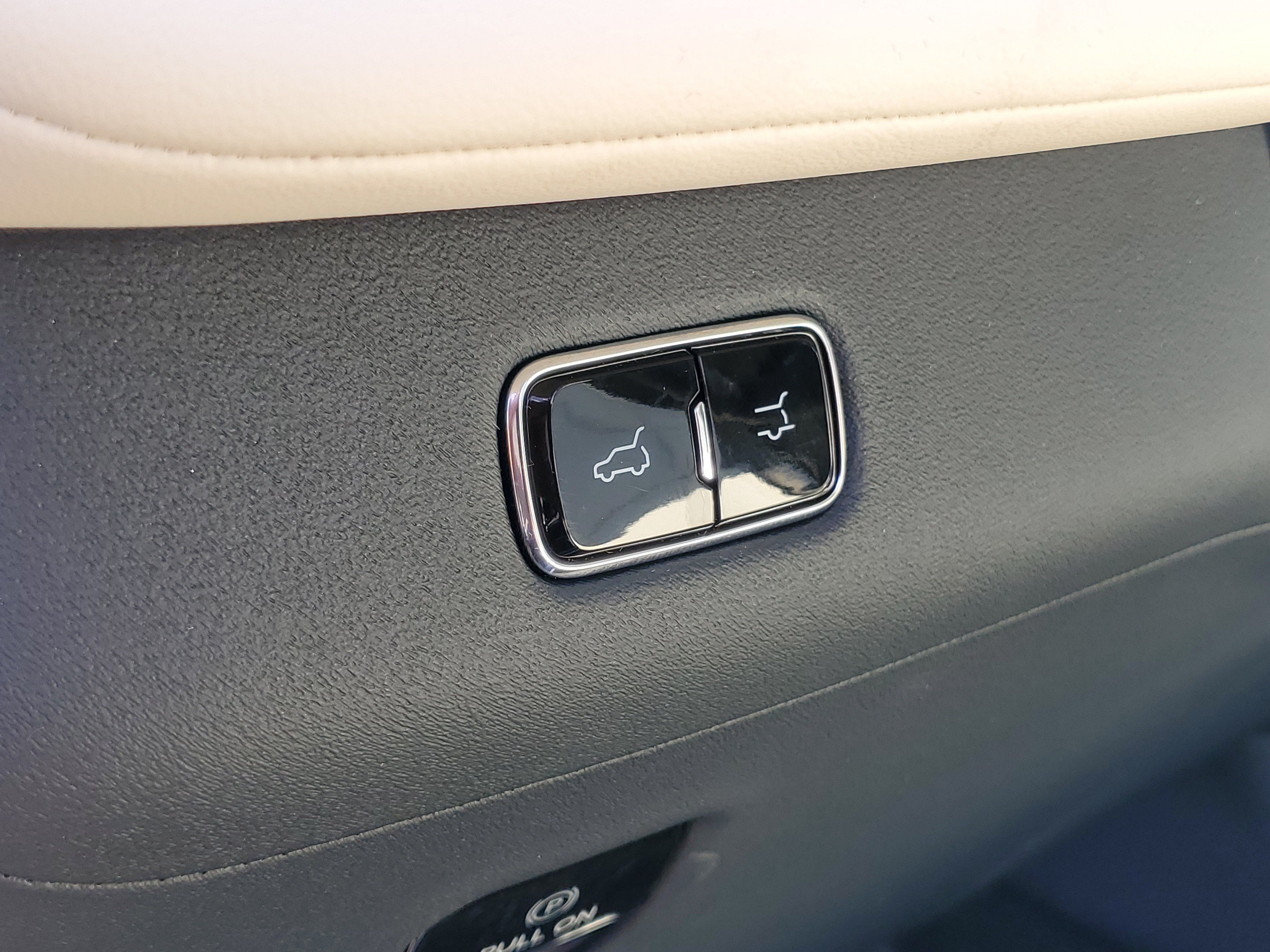 New 2027 Lincoln Navigator Reserve AWD/4WD image 15