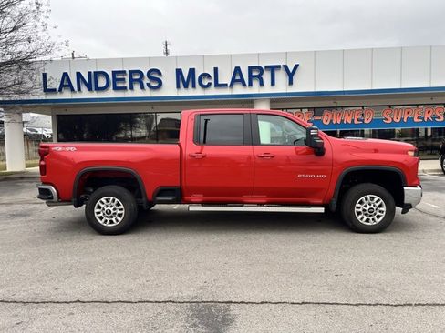Used 2024 Chevrolet Silverado 2500 LT image 3