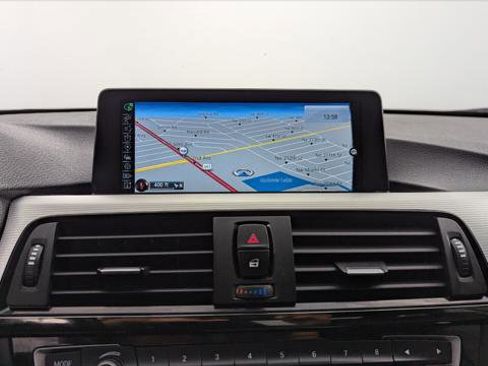 Used 2015 BMW M4 Convertible image 23