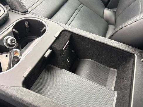 Used 2023 Porsche Cayenne Platinum Edition image 29