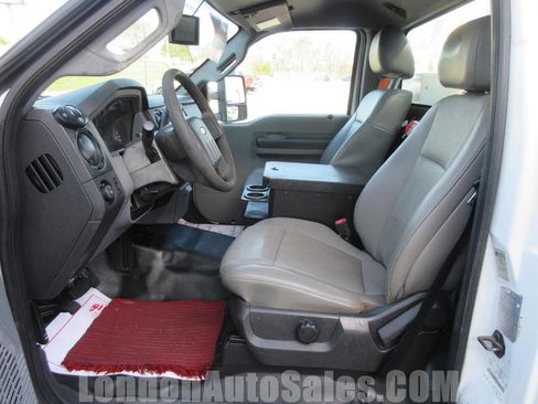 Used 2015 Ford F450 XL w/ Snow Plow Prep Package image 13