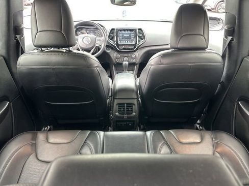 Used 2019 Jeep Cherokee Limited FWD image 15