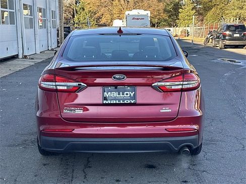 Used 2019 Ford Fusion SE w/ Equipment Group 151A image 4