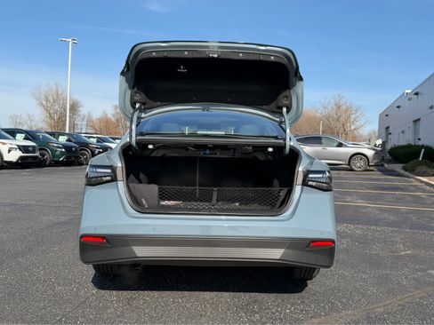 Used 2026 Nissan Sentra SL w/ Floor Mat Package FWD image 7