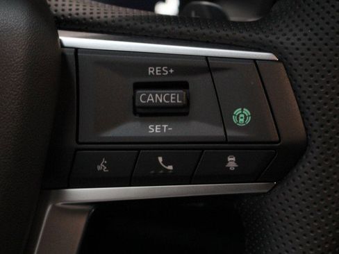 New 2025 Mitsubishi Outlander SE image 10