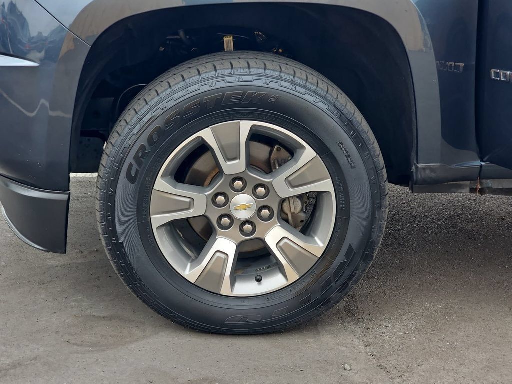 Used 2019 Chevrolet Colorado Z71 AWD/4WD image 35