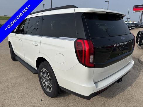 Used 2025 Ford Expedition Active RWD image 11