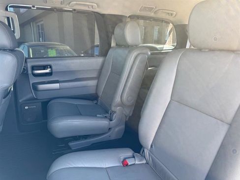 Used 2014 Toyota Sequoia Limited image 11