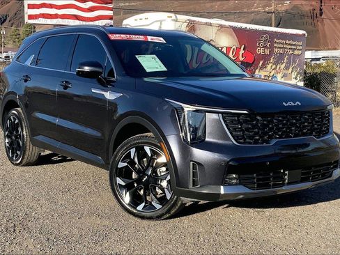 Used 2025 Kia Sorento EX image 35