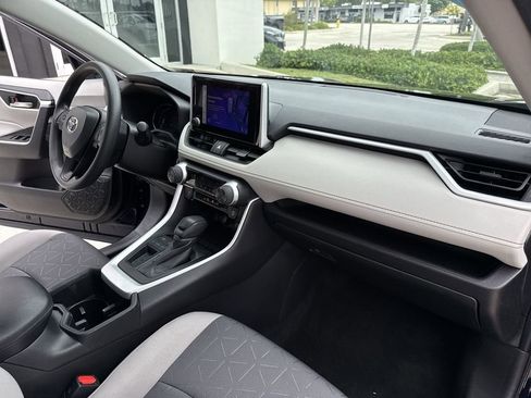 Used 2024 Toyota RAV4 XLE image 32